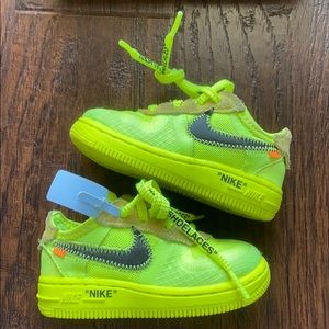 The 10: Nike Air Force 1 TD) size 6c AF1 Off-White